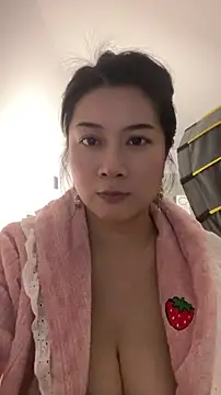 mo-mo-69 webcam
