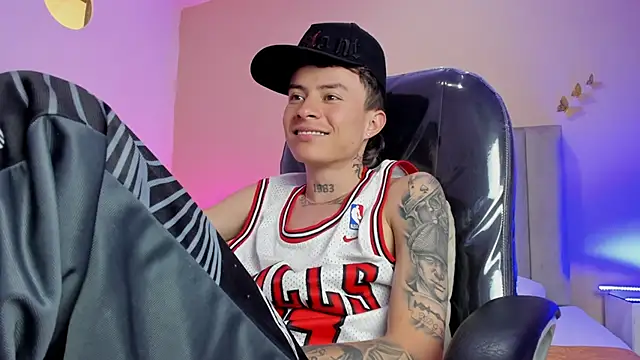 Nascary_Fox webcam