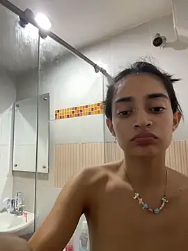 leilani_X webcam