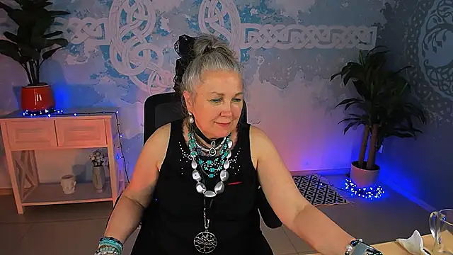 LilaMaharani webcam