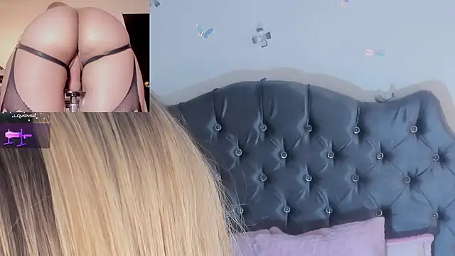conny__curly webcam