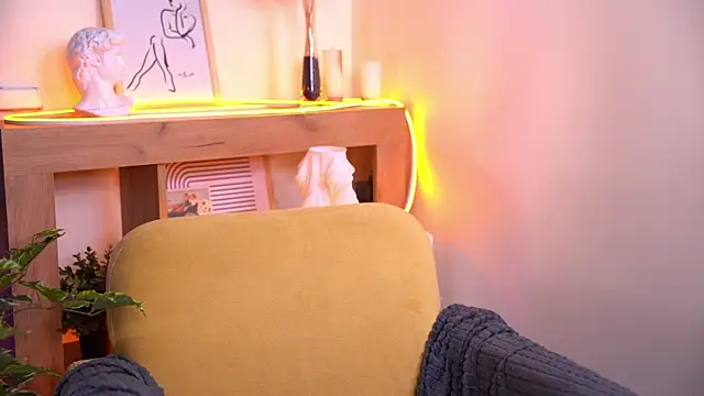 miabreeze (F teen) - eye contact + lick finger