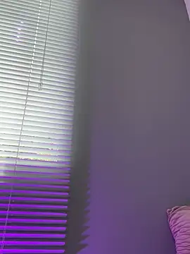 Mau_White webcam