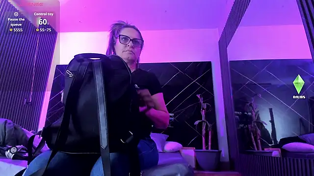Agatha_Pleasure webcam