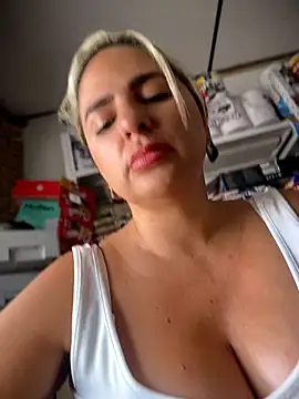 sammyqueenx21 webcam