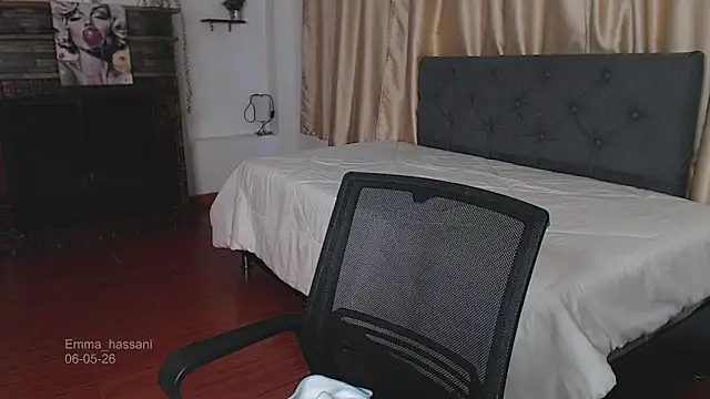 Emma_hassani webcam