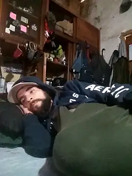 hairy_mannn webcam