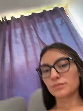 MiaKane99 webcam