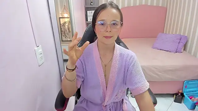 LORELAIGIVEN webcam