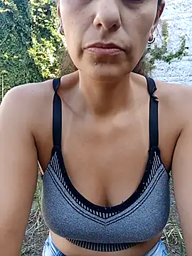 Lupita_sol live sex cam
