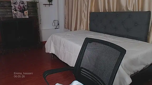 Emma_hassani webcam
