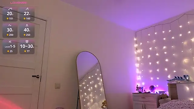 RebeccaAster webcam