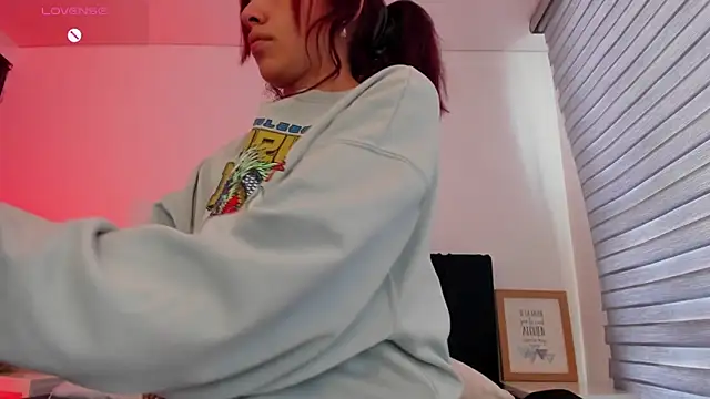 melanie_roux__ webcam