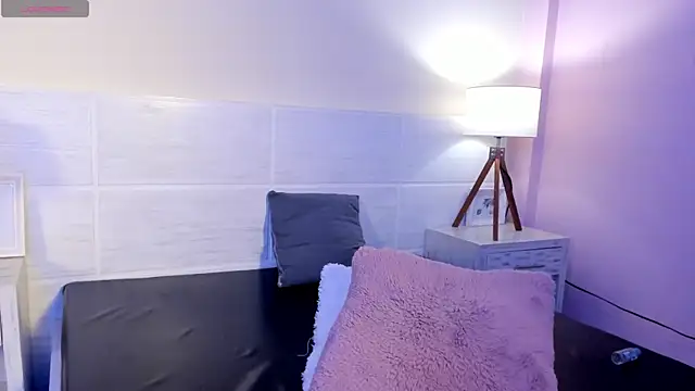 ALICEBLOOOM webcam