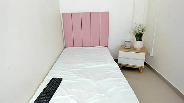 Mindy_Claker webcam