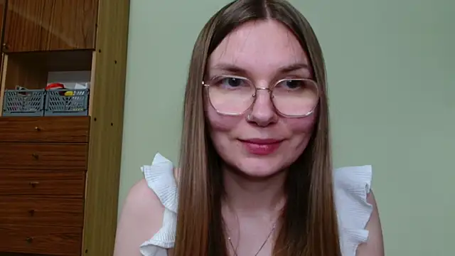 LooveELLYx webcam