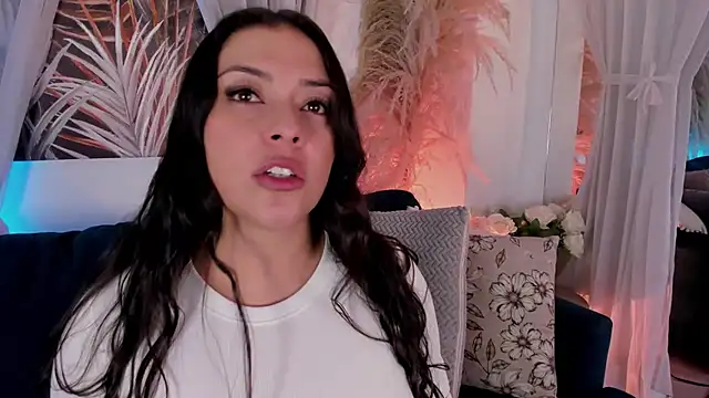 Nicolle_W webcam