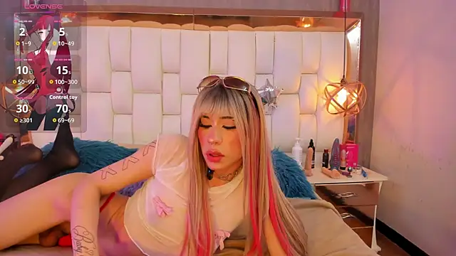 foxxy_doll (T teen) - 🧁 spanks & finger ass🍑