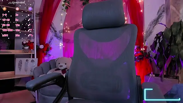 CarolineFyre webcam