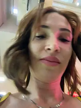 Irresistible24 webcam