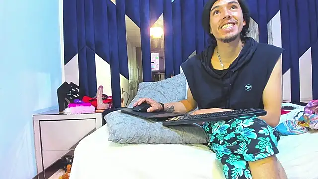 KikyoAndDrey webcam