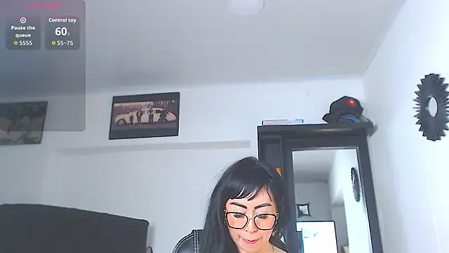 Vicky_hotmilf webcam