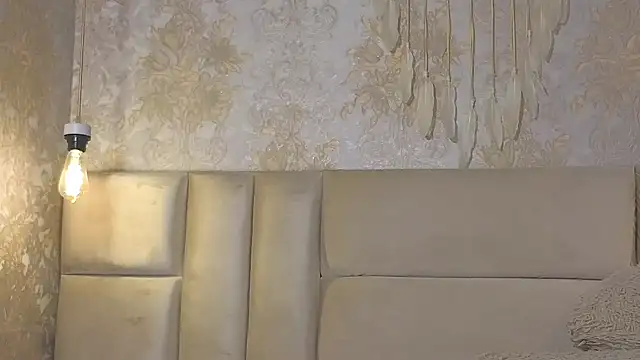 EmilyQueen3x webcam
