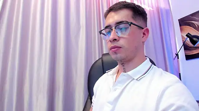 Tommas_Jhonson webcam
