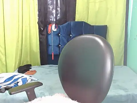 Luna_white1 webcam