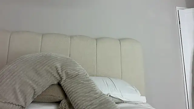 KayleeBella webcam