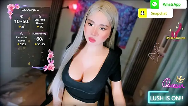xBigSurpriseLorainex webcam
