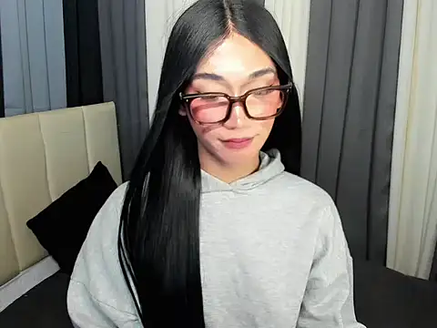 Model: FyangFoxx