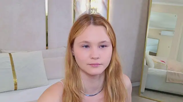 AmeliRoyse webcam