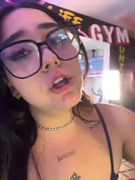 KatlynRous webcam
