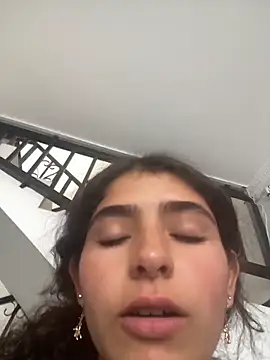 Linda-323 webcam