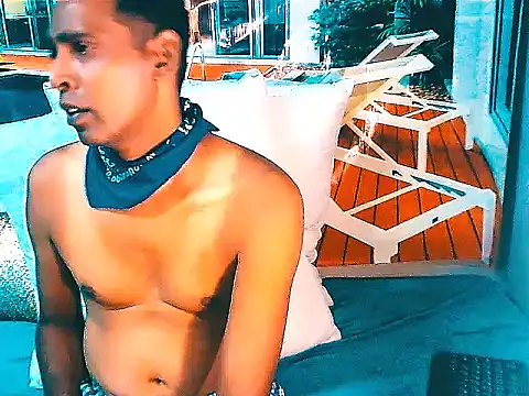 IndianHunk01 webcam