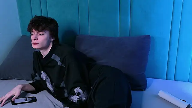 edwardhogan (M twink) - cumshow