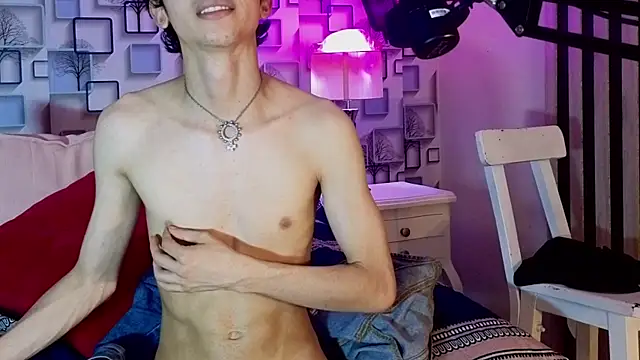 Twink_Sebas7