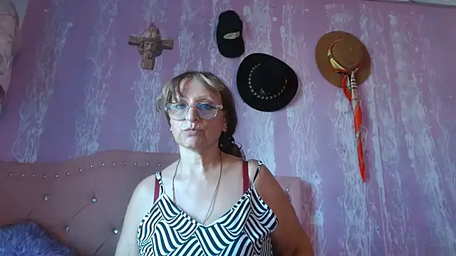 Lilly_macflyy webcam