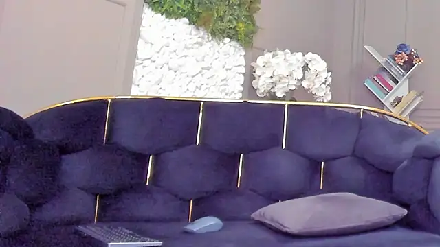 Deliciouslips webcam
