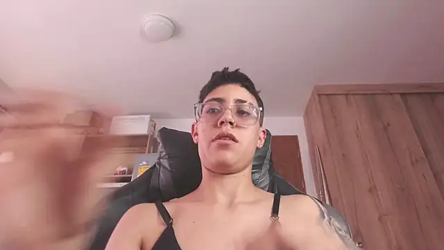 Cutie_Shy_ webcam