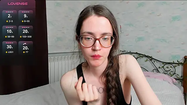 bellacatlovesmeat webcam