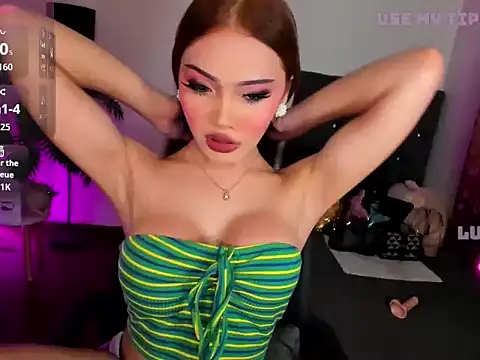 RueLoove69 webcam