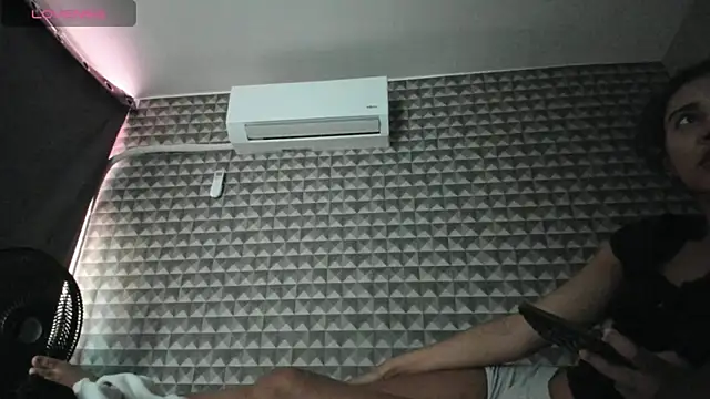 MissDhana webcam