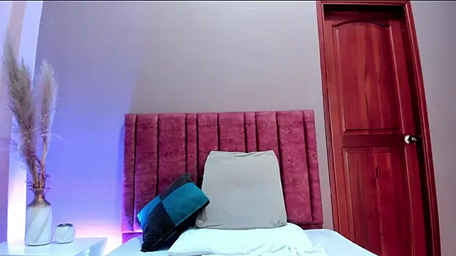 AnnaBroooks webcam