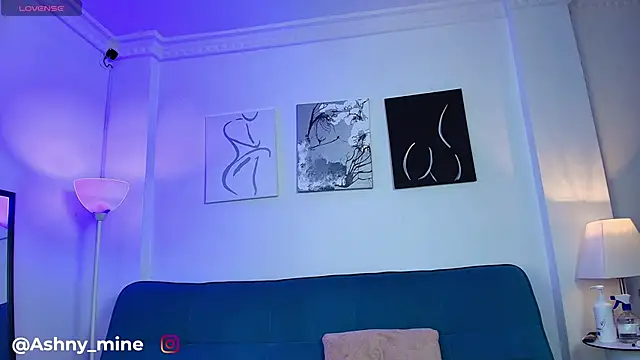 Ashnikko___ webcam