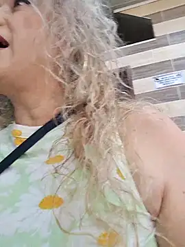 sofiacurvy_45 webcam
