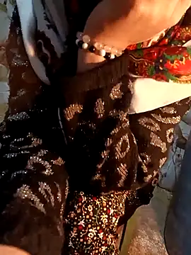 Melekyaraksever2545