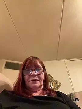 hotlinda45 webcam