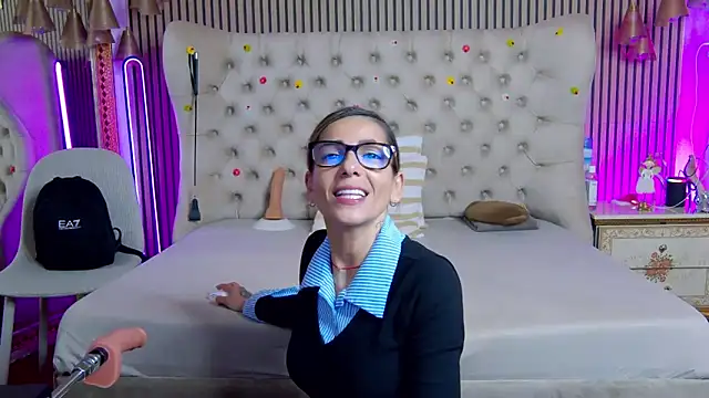 PlayfulShow webcam